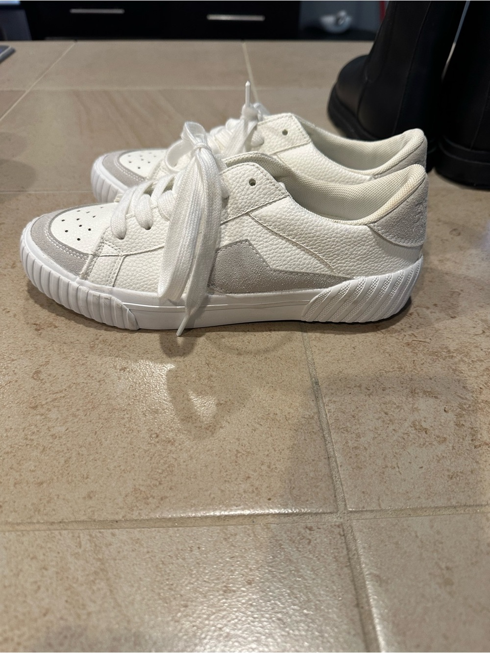 White Women's Low-Top Canvas Sneakers - Picture 3 of 6